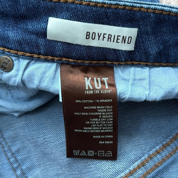 Kut from the Kloth Mid Rise Boyfriend Distressed Dark Wash Stretch Jeans Size 10 - Picture 8 of 9